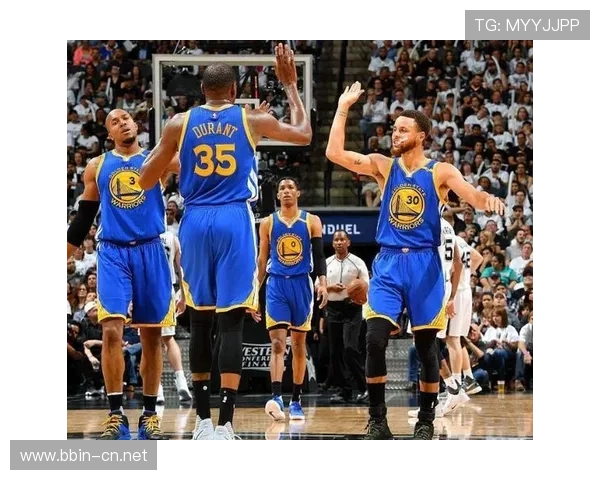 数据榜与裁判争议再起高潮 经典对决瞬间重现赛场