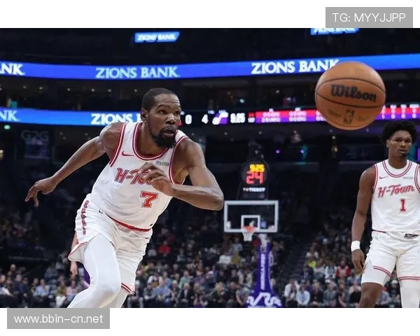 杜兰特关键对位表现分析：从实战复盘看其进攻防守策略的胜负影响