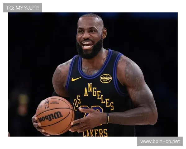 詹姆斯复出首战状态爆棚 全场数据惊艳回归展现王者风采