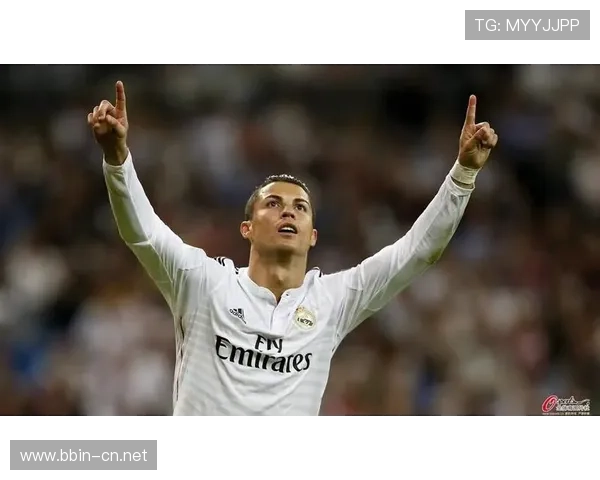 转会费双手指天庆祝背后故事感人至深揭示球员坚韧与奋斗