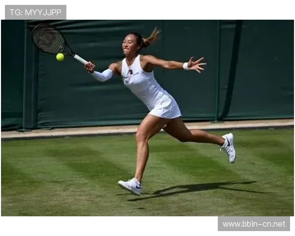 郑钦文与凯斯分别训练备战 期待在不同半区展开精彩对决