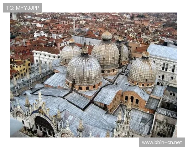 威尼斯人文化与建筑艺术交融下的历史遗产探秘与现代价值