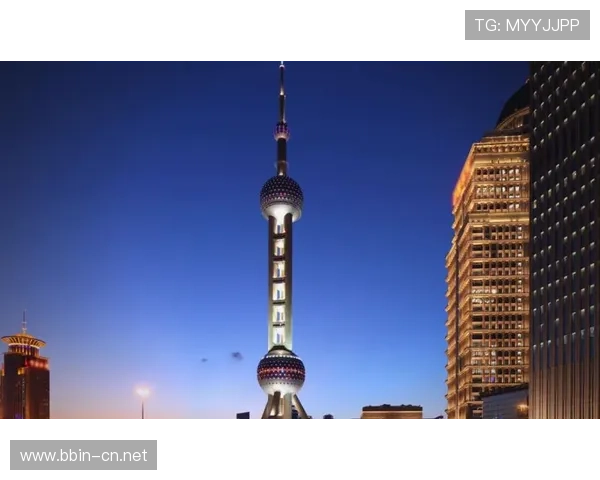 东方明珠塔周边景观与城市风貌全景探索指南